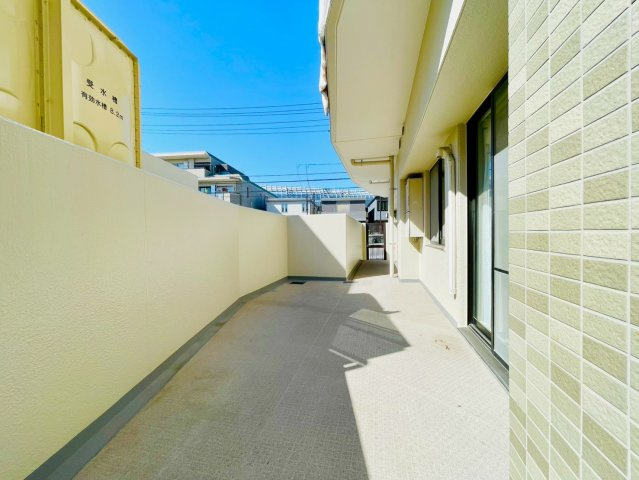 牧の里パーク・ホームズ２番館のバルコニー|テラス①