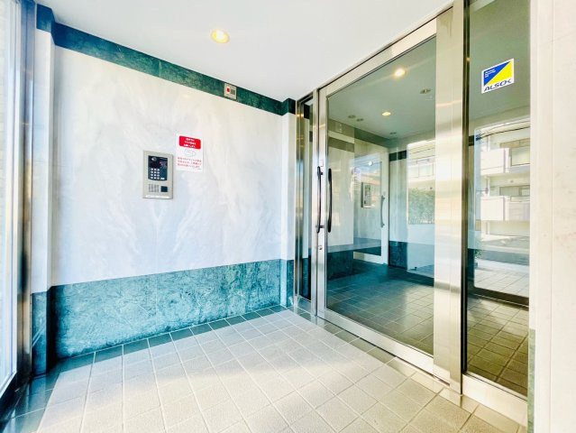 牧の里パーク・ホームズ２番館のエントランス|エントランス(中)