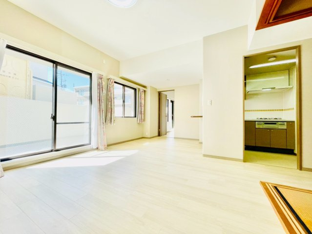 牧の里パーク・ホームズ２番館の居間・リビング|LDK③