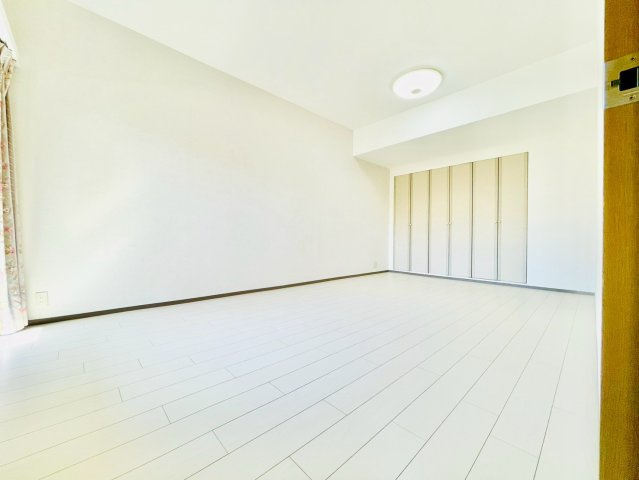 牧の里パーク・ホームズ２番館の洋室|洋室11.3帖①