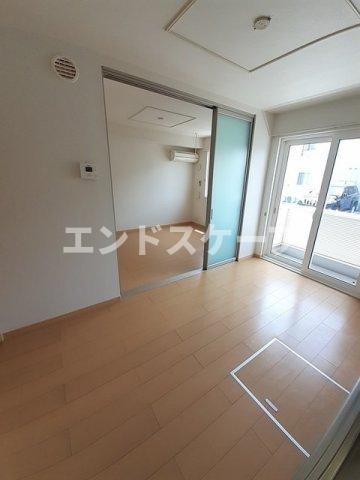 グラン・ソレイユⅠの居間・リビング|高崎、前橋のお部屋探しはエンドスケープまで！お客様の理想お聞かせ下さい♪