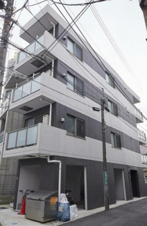 【外観】 | 鉄筋コンクリート造のがっちりとした建物。