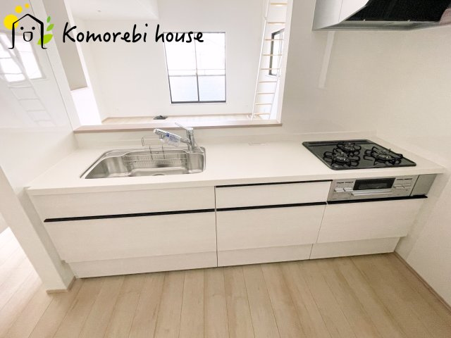 さいたま市北区盆栽町535番　新築一戸建て　ハートフルタウン　Cのキッチン|26.1.26　撮影済み