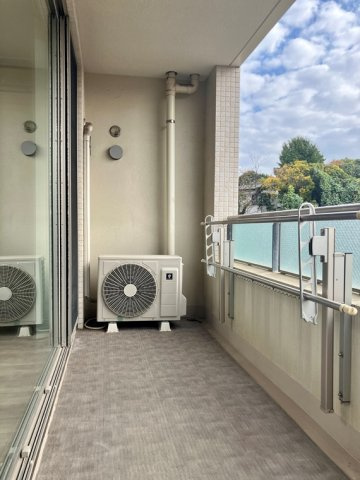 バースシティ大田中央のバルコニー