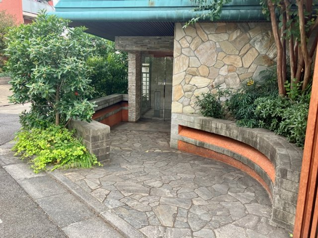 バースシティ大田中央のエントランス