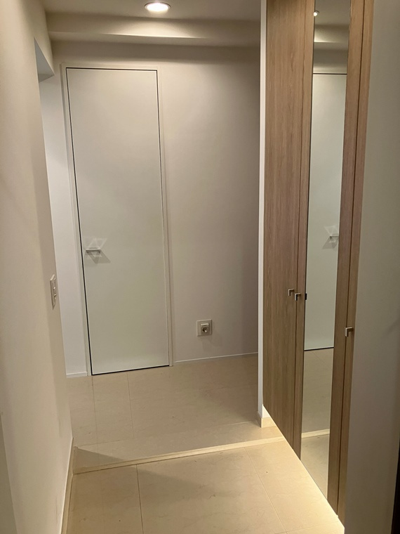 バースシティ大田中央の玄関