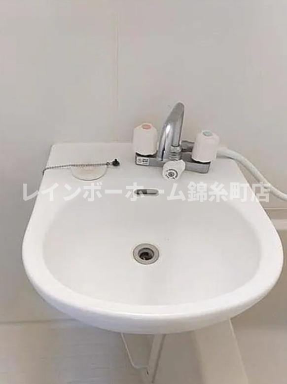 クミハウス上野の洗面所