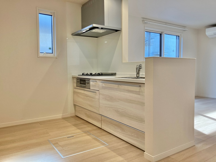 霞ケ関東戸建のキッチン