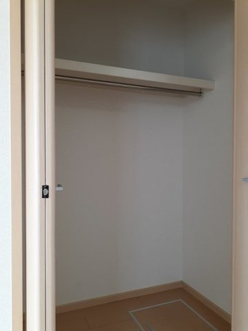 リバーサイド　小田渕の収納