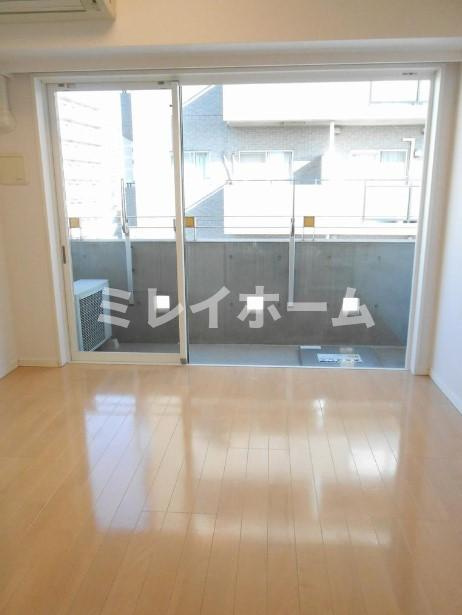 アデッソ大森のバルコニー|同建物内、別のお部屋の参考写真になります。