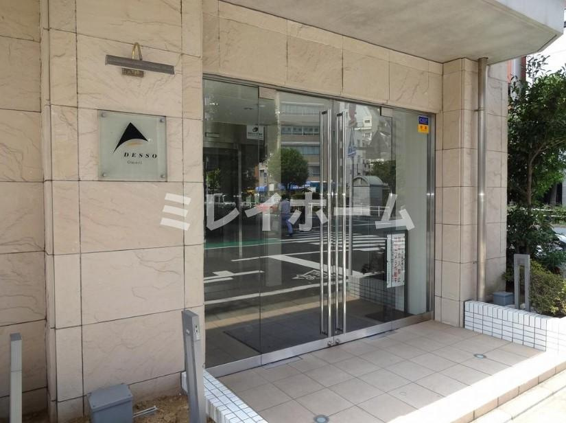 アデッソ大森のエントランス