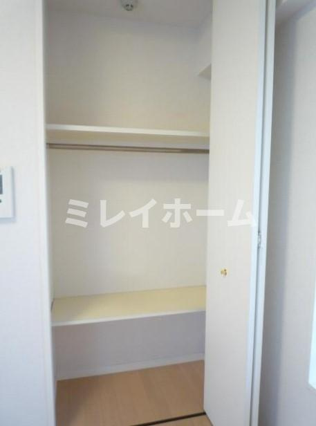 アデッソ大森の収納|同建物内、別のお部屋の参考写真になります。