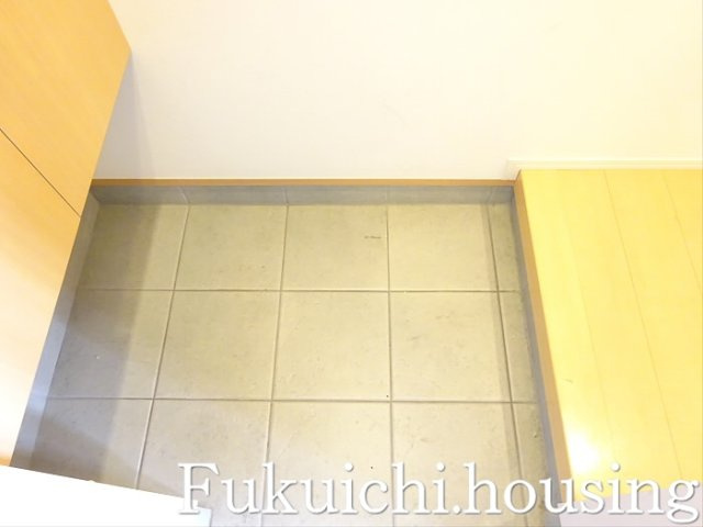 ジボワールの玄関