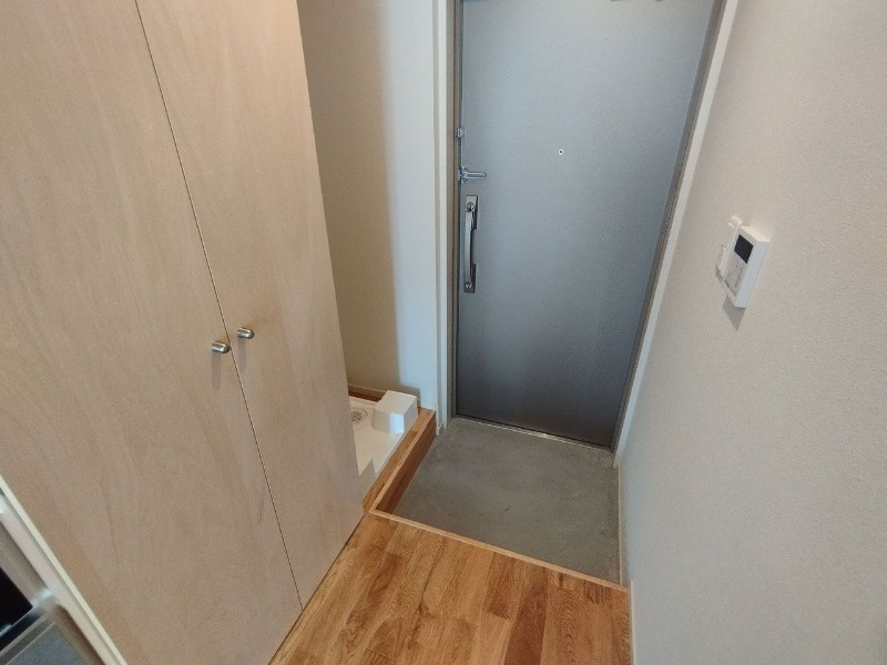 COZY岡崎柱町の玄関