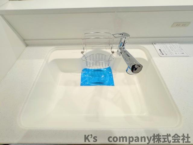 ◎藤沢市鵠沼海岸6丁目　中古戸建のキッチン|人造大理石のおしゃれなシンク◇