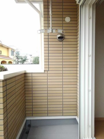 ネオシティ葵Ｃのバルコニー