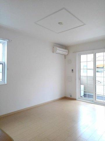 ネオシティ葵Ｃの居間・リビング