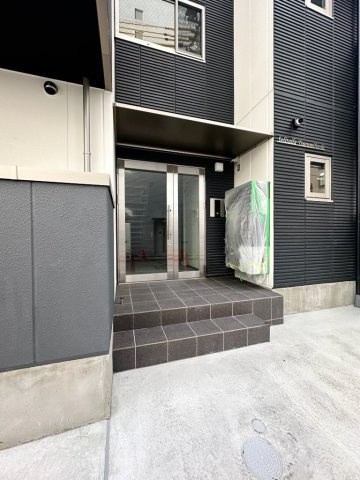 ソリティア鶴見橋のエントランス