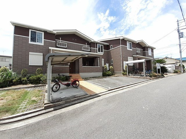 サニーサイドの駐車場