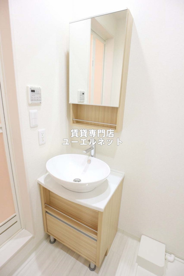 【独立洗面台】 | フジパレス垂水町５番館 | 清潔感ある独立洗面台で毎日気持ちよく♪