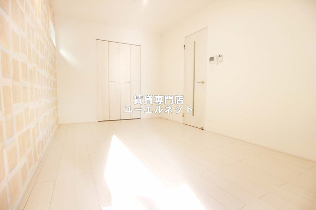 【寝室】 | フジパレス垂水町５番館 | 明るく開放感のある居室で、自分だけのくつろぎ空間を。