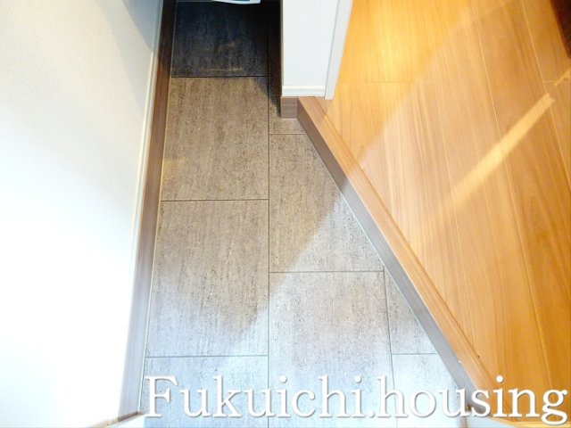 ACT下高井戸の玄関