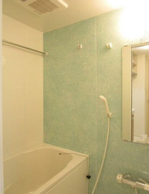 【浴室】 | シャンブルⅡ | 追い焚き機能、浴室乾燥機付きバス。