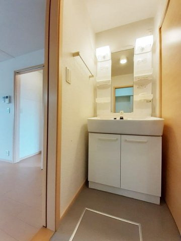 サニーデイ・コート　Ａの洗面所