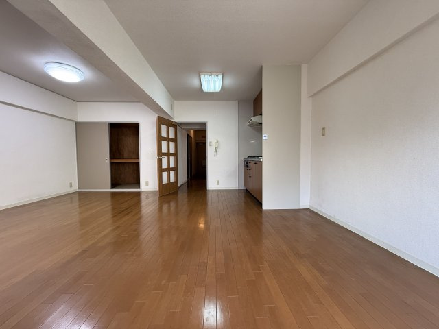 千里ハイツの居間・リビング