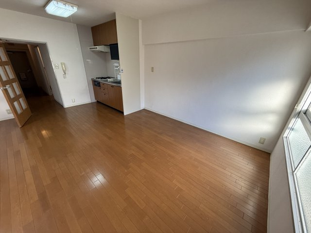 千里ハイツの居間・リビング