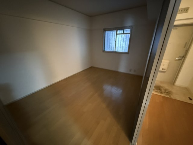 千里ハイツの寝室