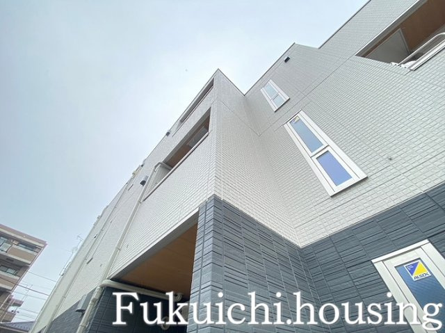 ルリアン船橋の外観