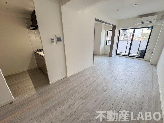 S-RESIDENCE阿波座bouncyの居間・リビング