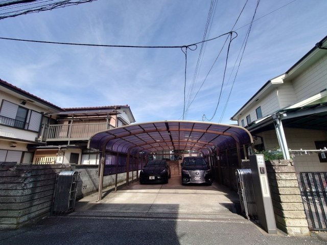 立川市高松町１丁目の中古一戸建の駐車場