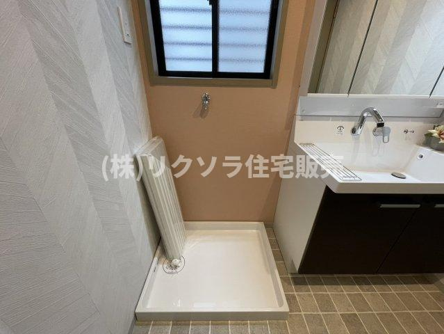 東船橋2丁目　中古一戸建てのランドリースペース|ドラム式も設置可能
■物件内覧・資金計画相談・住宅ローン相談、リフォーム相談、お問合せ受付中■
※当日・翌日のご内覧、ご相談はお電話でのお問合せがスムーズです！