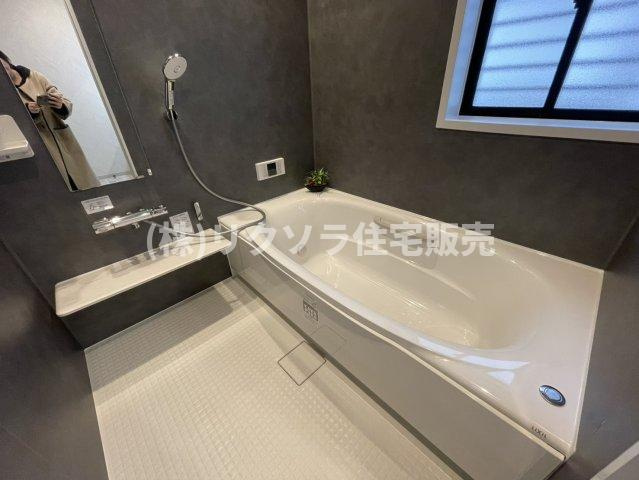 東船橋2丁目　中古一戸建ての浴室|浴室乾燥機付き
■物件内覧・資金計画相談・住宅ローン相談、リフォーム相談、お問合せ受付中■
※当日・翌日のご内覧、ご相談はお電話でのお問合せがスムーズです！