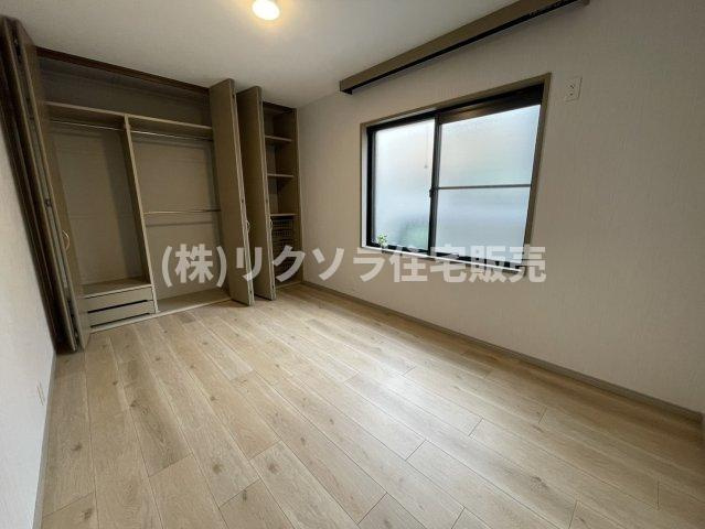 東船橋2丁目　中古一戸建ての洋室|洋室6.3帖
■物件内覧・資金計画相談・住宅ローン相談、リフォーム相談、お問合せ受付中■
※当日・翌日のご内覧、ご相談はお電話でのお問合せがスムーズです！