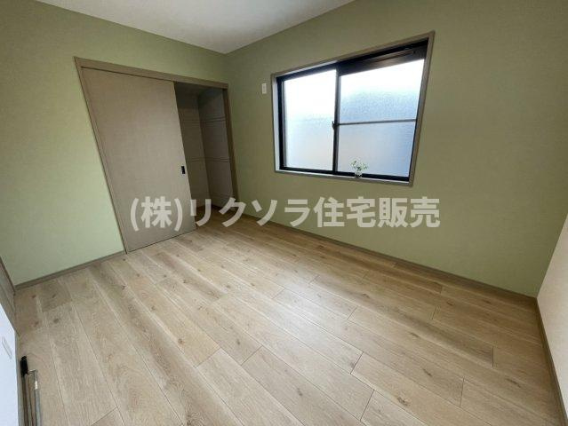 東船橋2丁目　中古一戸建ての子供部屋|洋室6.0帖
■物件内覧・資金計画相談・住宅ローン相談、リフォーム相談、お問合せ受付中■
※当日・翌日のご内覧、ご相談はお電話でのお問合せがスムーズです！