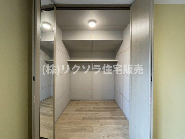 東船橋2丁目　中古一戸建ての収納|ウォークインクローゼット
■物件内覧・資金計画相談・住宅ローン相談、リフォーム相談、お問合せ受付中■
※当日・翌日のご内覧、ご相談はお電話でのお問合せがスムーズです！