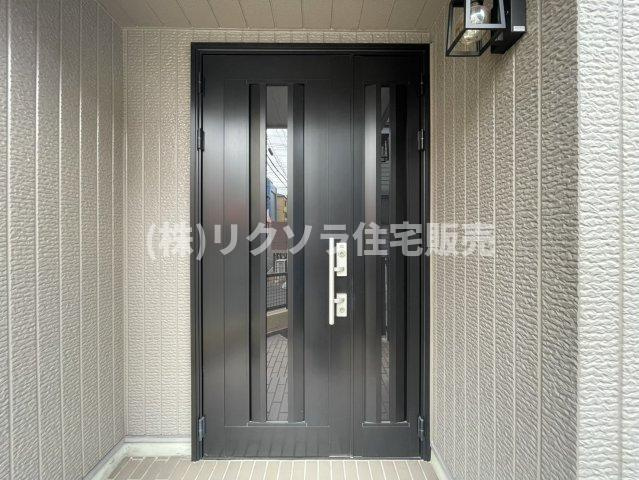 東船橋2丁目　中古一戸建ての玄関|■物件内覧・資金計画相談・住宅ローン相談、リフォーム相談、お問合せ受付中■
※当日・翌日のご内覧、ご相談はお電話でのお問合せがスムーズです！