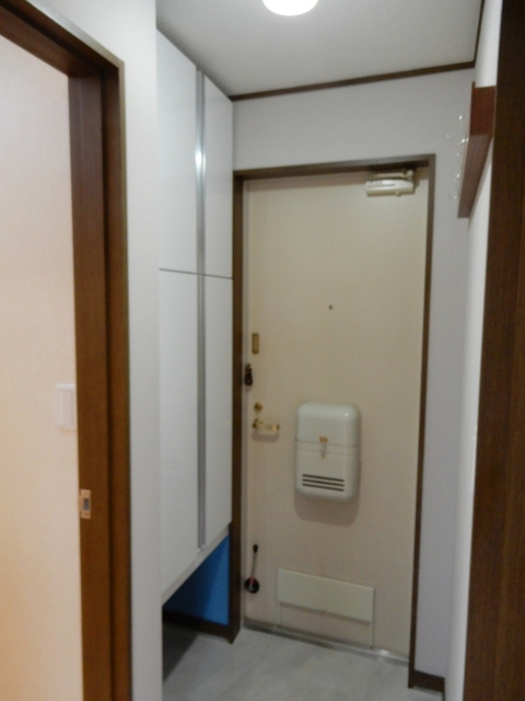 メゾンエクセリアＢ棟の玄関|玄関にはシューズボックス