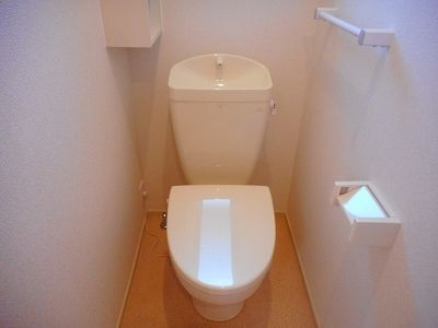 エトワールのトイレ|清潔感のあるトイレです