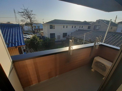 【バルコニー】 | ラ・ヴィベール | 落ち着いた時間を過ごせるバルコニーです