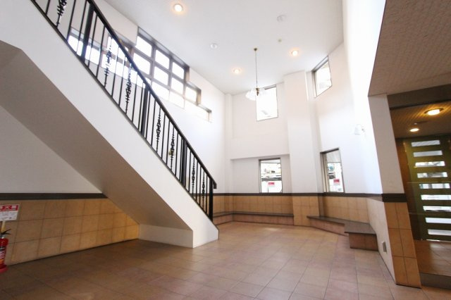 ダイアパレス草加　ヴィラ・リゾートのエントランス|エントランスです