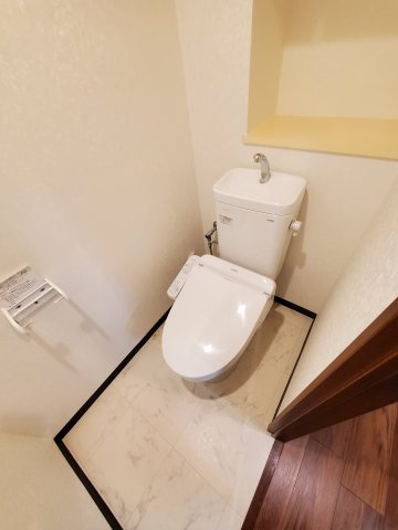 ダイアパレス草加　ヴィラ・リゾートのトイレ|シンプルで使いやすいトイレです