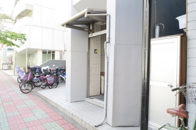 KTビルのエントランス