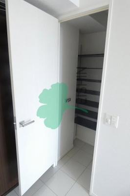 【玄関】 | エンクレスト博多STYLE(エンクレスト博多スタイル) | 下駄箱もしっかりついてます！