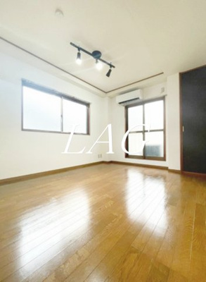 【居間・リビング】 | フルーレ | 洋室のお部屋です。