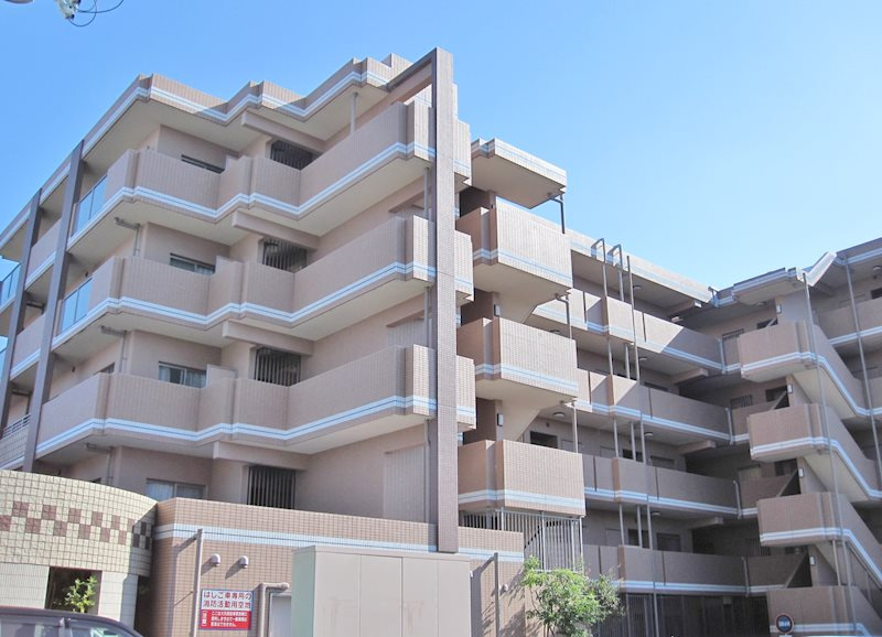 和泉市伯太町１丁目の賃貸マンション