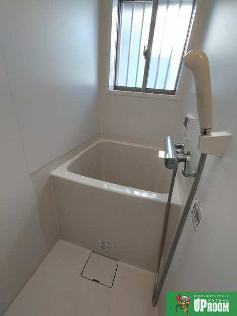 楠３丁目貸家の浴室